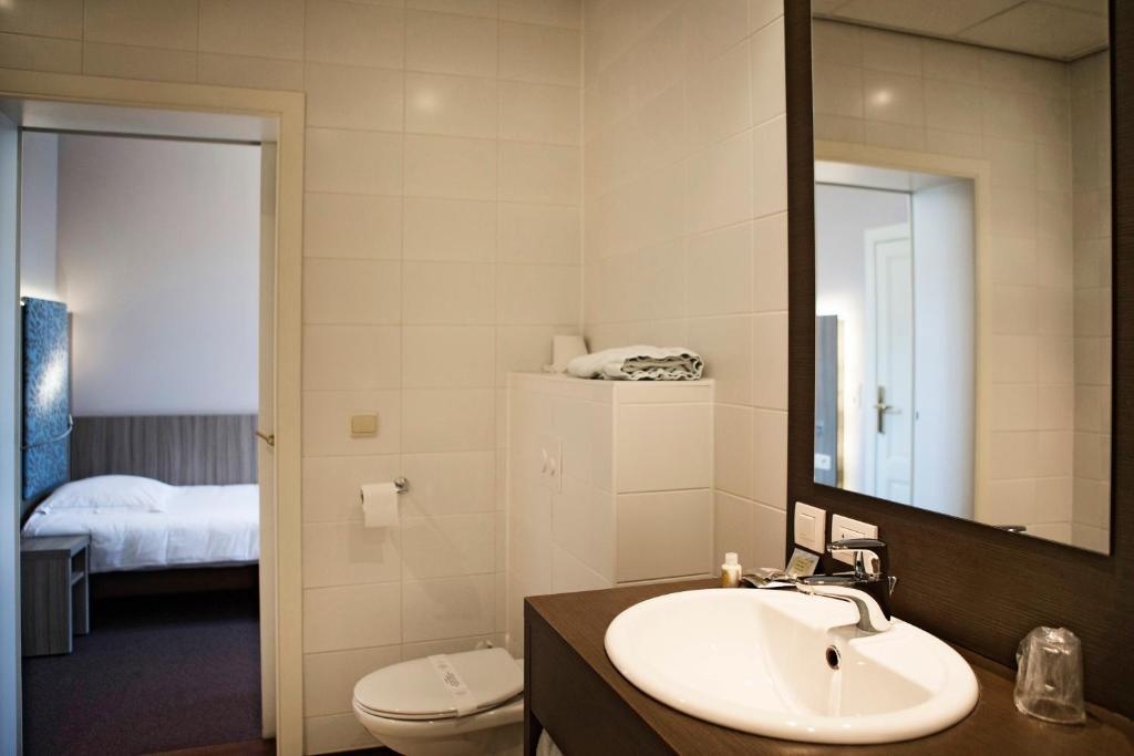 Hotel Elzenveld Antwerp Room photo